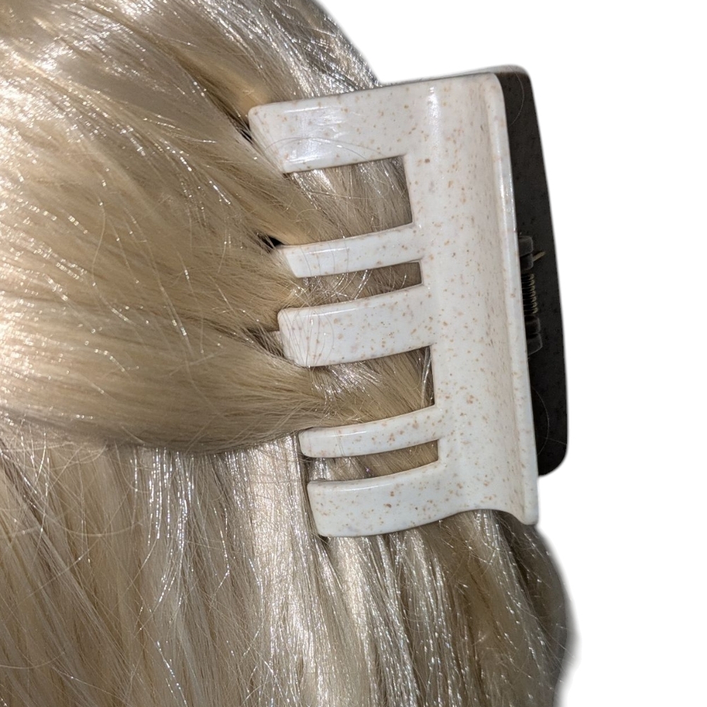 🍁 3/$15 Eco Friendly Abstract Hair Clip